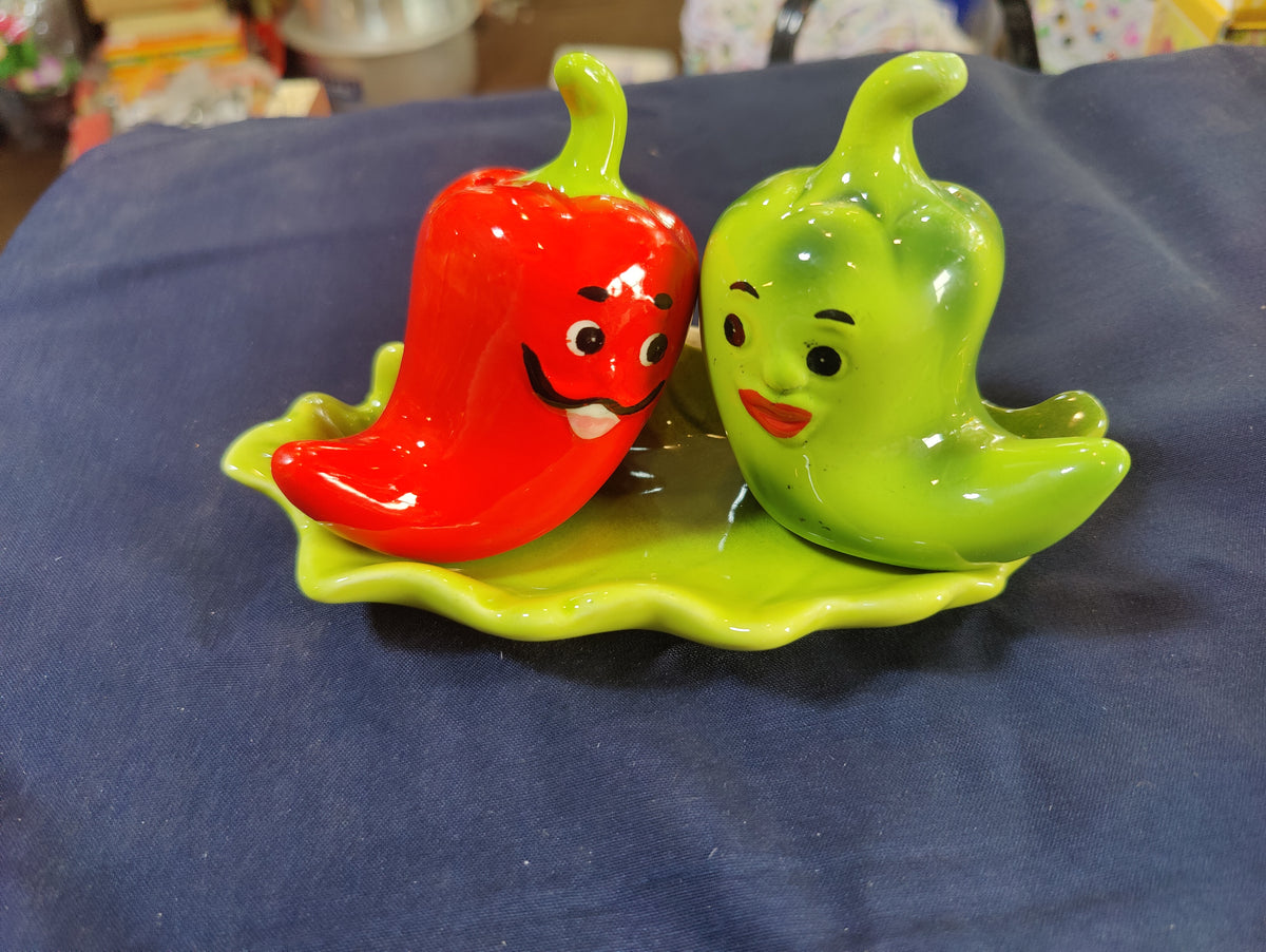 High Quality Cute shapes salt and pepper shaker